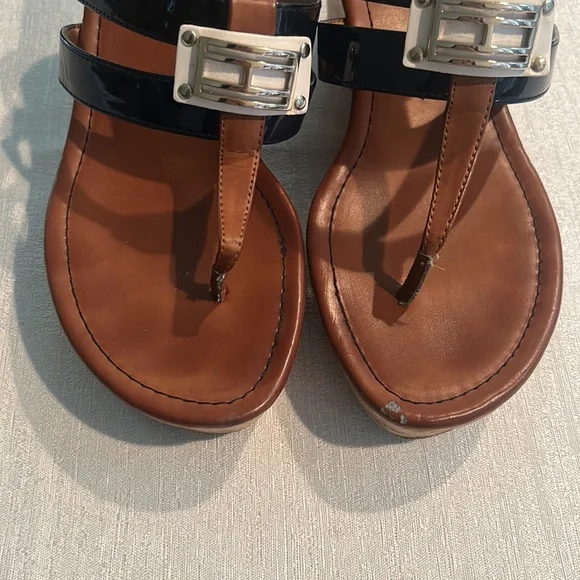 Tommy Hilfiger Women’s Wedges w/ Black Strap Size 9 Amazing condition - Picture 7 of 15